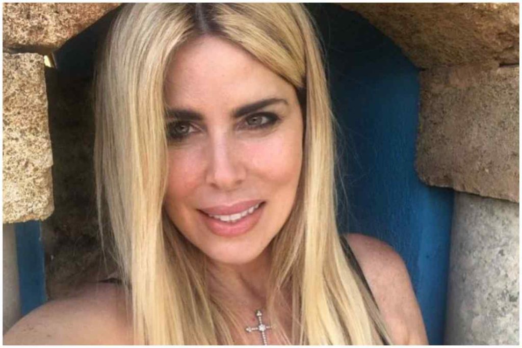 Loredana Lecciso al matrimonio della figlia