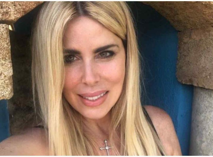 Loredana Lecciso al matrimonio della figlia