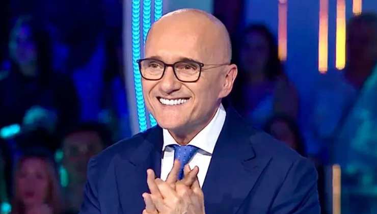 maria de filippi prende il posto di alfonso signorini