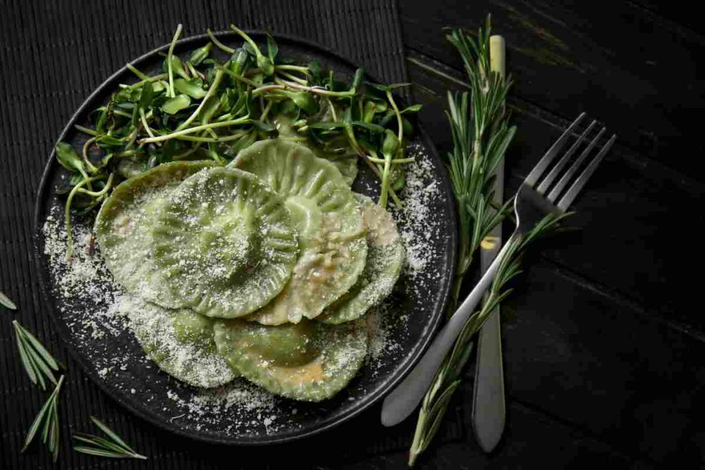 ricetta ravioli verdi al baccalà