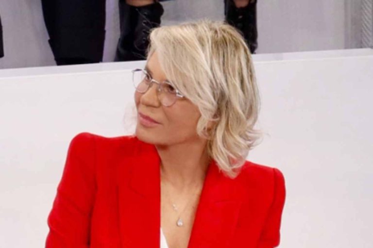 Maria De Filippi Et Chirurgia Figlio Gabriele Dove Vive Laurea