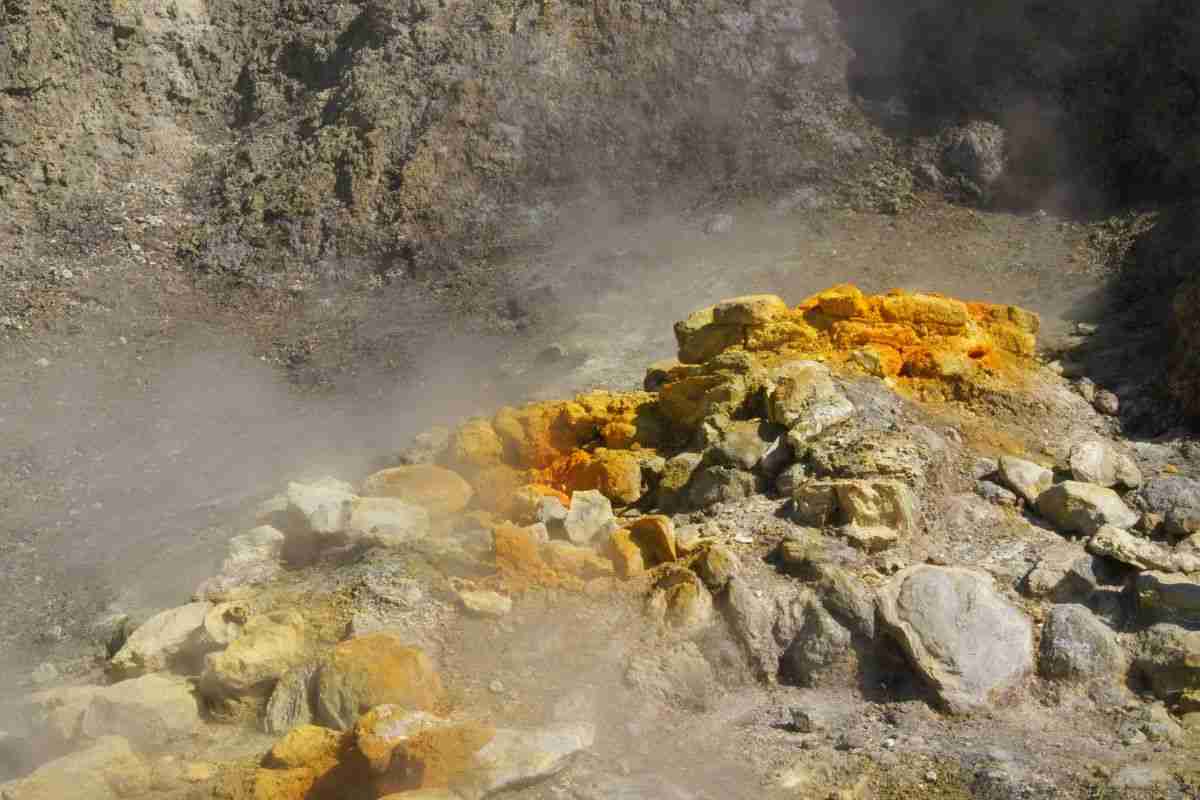 vulcano sottomarino tirreno